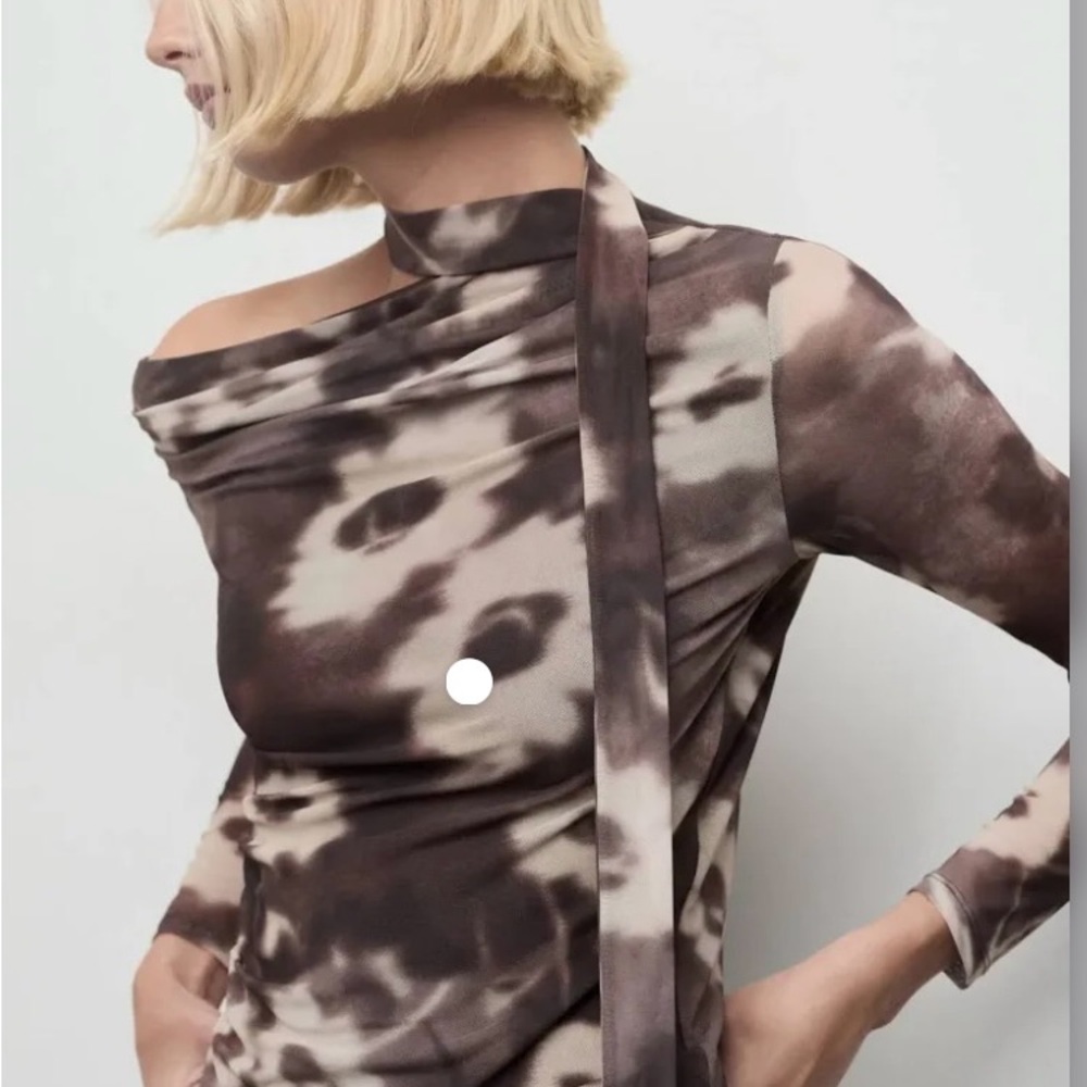 NWT Mango Brown and Cream Asymmetric Tie-Neck Off- shoulder top. Size XL.